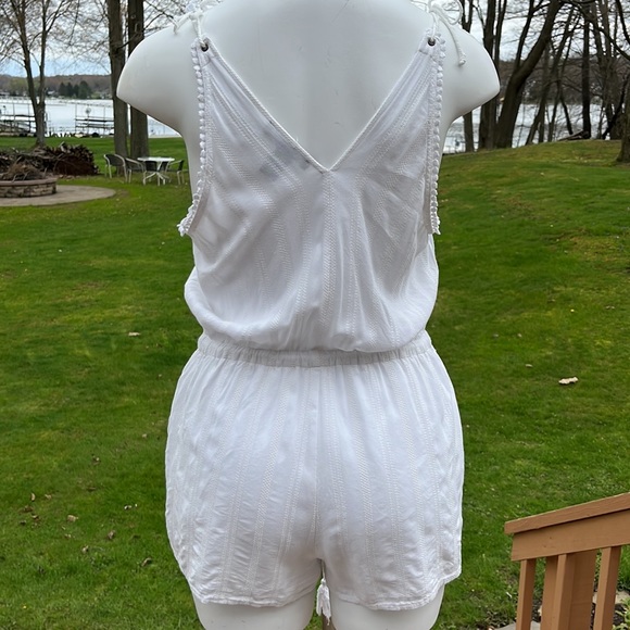 Forever 21 white 1-piece romper M-L - Picture 4 of 11